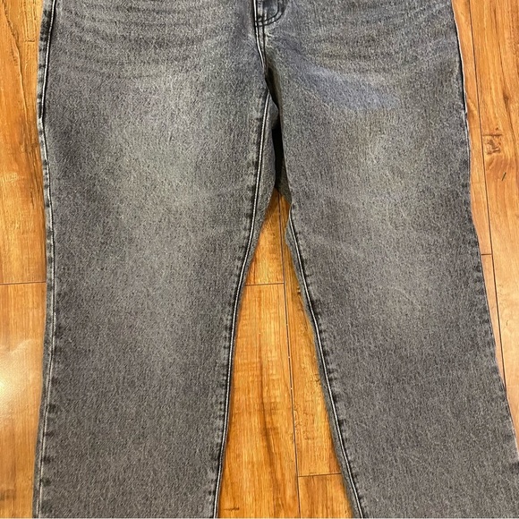 CABI Women’s Gray Wash 100% BF Boyfriend Ankle Denim Jean Size 12 - Picture 3 of 14